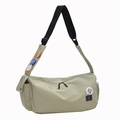 Sac bandoulière en nylon vert kaki avec badges décoratifs et sangle noire réglable - Vert