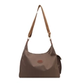 Bolso tote de nailon marrón estilo dumpling con correa ajustable y parche de moda - Caqui
