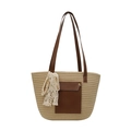 Stroh-Stoffbeutel mit brauner Ledertasche und Spitzenschal auf weißem Hintergrund - Khaki Mit Seidenschal