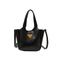 Sac seau rétro noir en cuir brillant avec badge triangle doré et doubles poignées - Noir