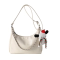 Borsa a tracolla crema con catena, ciondolo a forma di cane e dettagli in argento - Grande / Bianco Con Pendente
