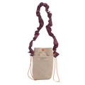 Bolso bandolera de pana para mujer con correa de volantes morados y detalles - Caqui