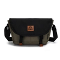 Modieuze messenger bag in olijfgroen en zwart contrast met verstelbare nylon riem - Zwart & Groen