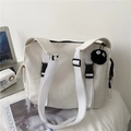Sac bandoulière en toile blanche avec sangle réglable, charme de suie et poches latérales - Blanc Avec Pendentif Noiraude