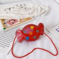 Borsa a tracolla rossa a forma di caramella per bambina con pois colorati e tracolla a corda - Rosso