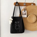 Borsa tote in velluto a coste nero con ricamo orso e ciondolo in peluche bianco - Con ciondolo / Nero