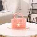 Mini borsa rosa in gelatina con texture 3D, fibbia a fiore dorata e tracolla - Rosa
