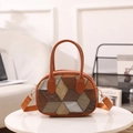 Borsa a mano da donna a quadri marrone e argento con manici dorati rotondi - Marrone