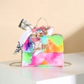 Mini bolso tie-dye multicolor con cadena dorada y asa envuelta en un pañuelo de seda - Colorido