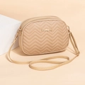 Bolso bandolera beige de cuero sintético con costuras en V y tres compartimentos de cremallera - Caqui