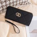 Elegantes schwarzes gestepptes langes Portemonnaie für Damen mit goldenem Logo und Handschlaufe - Schwarz