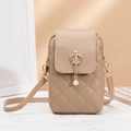 Beigefarbene gesteppte Handy-Umhängetasche mit goldener Krone und Perlenanhänger - Khaki