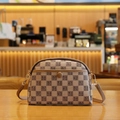 Sac à bandoulière à carreaux beige et marron avec fine bandoulière en cuir souple - Kaki