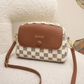 Kleine crossbodytas met bruine flap en schaakbordpatroon en verstelbare riem - Wit