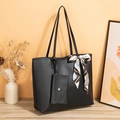 Grand sac cabas noir matelassé avec pochette assortie et foulard décoratif élégant - Noir Lisse