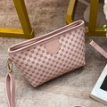 Petit sac bandoulière rose élégant avec motifs trèfles vintage et crochets dorés - Rose