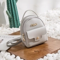 Mini mochila mujer gris claro de piel PU con colgante de hoja dorada y bolsillo frontal - Gris claro