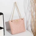 Sac fourre-tout matelassé rose avec chaînes dorées et fermoir rotatif métallique chic - Rose