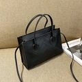 Borsa a mano nera trapuntata con cuciture a V e doppi manici in ecopelle nera - Nero Stile 2