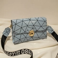 Piccola borsa porta cellulare geometrica azzurra con fibbia dorata e tracolla fashion - Blu