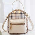 Mini mochila de cuadros caqui y blanco crema con correas de cuero ajustables - Blanco