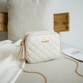Sac bandoulière blanc matelassé élégant avec chaîne dorée et pompon à franges tendance - Style Original / Blanc