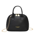 Mini sac coquille en cuir noir avec bandoulière chaîne dorée et logo FASHION&BAGS - Noir