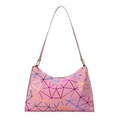 Borsa hobo rosa con linee geometriche laser colorate e tracolla in pelle PU - Rosa