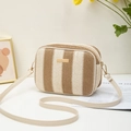 Borsa a tracolla in paglia intrecciata a righe marroni con dettagli in metallo dorato - Stile con cerniera / Cachi