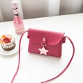 Mini donkerroze crossbody tas van PU-leer met lychee-patroon en een sterhanger - Rood