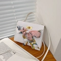 Witte Kelly tas met krokodillenprint, zijden sjaal en gouden metalen draaisluiting - Wit
