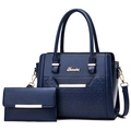 Sac à main bleu foncé avec gaufrage floral et ensemble portefeuille assorti - Bleu royal