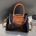Sac à main marron motif serpent avec poignées en cuir pour un style de bureau élégant - Jaune Terre