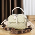 Borsa a tracolla beige con logo goffrato, tracolla floreale vintage e dettagli in cuoio - Bianco Sporco