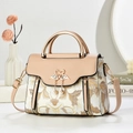 Bolso floral en rosa nude con hebilla de cisne dorado y colgantes de perlas - Bolso Individual / Caqui