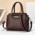Sac seau en cuir marron avec texture pierre et logo doré porté main ou bandoulière - Café / Style 2