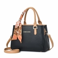 Borsa in pelle litchi nera con manici marrone chiaro e sciarpa di seta arancione decorativa - 24*12*17CM / Nero