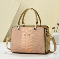 Premium beige Shopper Tasche mit Kroko-Prägung, Herz-Beschlägen und Umhängeriemen - 24*12*17CM / Gold