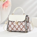 Elegante borsa a tracolla beige a quadri con chiusura dorata e manico donna - Monogramma Beige