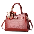 Bolso burdeos con textura de cocodrilo y acabado brillante con un pañuelo decorativo - 28*12*20CM / Burdeos