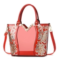 Elegante borsa a mano in vernice rossa con ricami floreali di paillettes e borchie - 26*12*24CM / Rosso