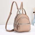 Mini zaino beige in pelle martellata con scomparti multipli con cerniera e finiture argento - 19*10*20CM / Cachi