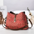 Bolso bandolera de brocado rojo con motivos de nubes tradicionales y detalles de cuero - 25*12*19 / Granate