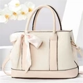 Sac seau blanc crème minimaliste avec nœud en satin et bandoulière amovible élégante - Blanc Cassé
