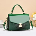 Fashionable dark green faux crocodile leather crossbody square bag with gold buckle hardware - L22.5 W11 H17 / Green