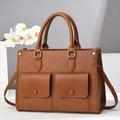 Borsa tote marrone a grana con doppie tasche frontali e tracolla regolabile elegante - Giallo Terra