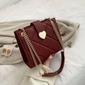 Bolso bandolera burdeos acolchado con cierre de corazón dorado y correa de cadena - 22*9*19CM / Burdeos