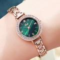 Elegante rotgoldene Uhr mit grünem Malachit-Zifferblatt und funkelnder Diamant-Lünette - Roségold Gehäuse Grünes Zifferblatt