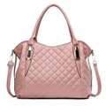 Grande borsa a mano rosa con trapuntatura a rombi e dettagli in metallo dorato - Rosa