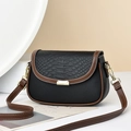 Bolso bandolera pequeño vintage negro efecto cocodrilo con adornos marrones y dorados - Negro